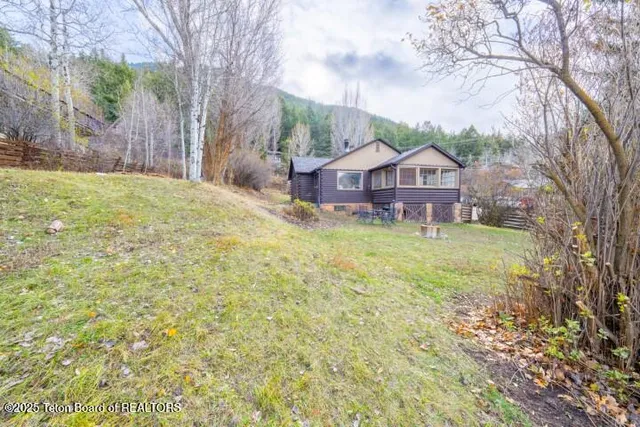 750 S  Millward St, Jackson, WY 83001