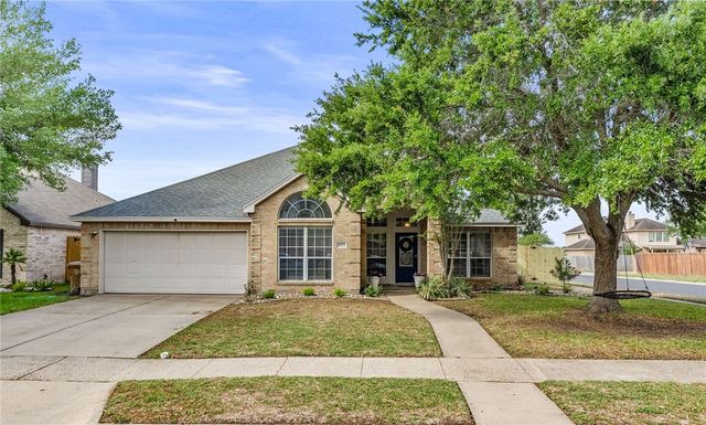 5213 High Bank Dr, Corpus Christi, TX 78413