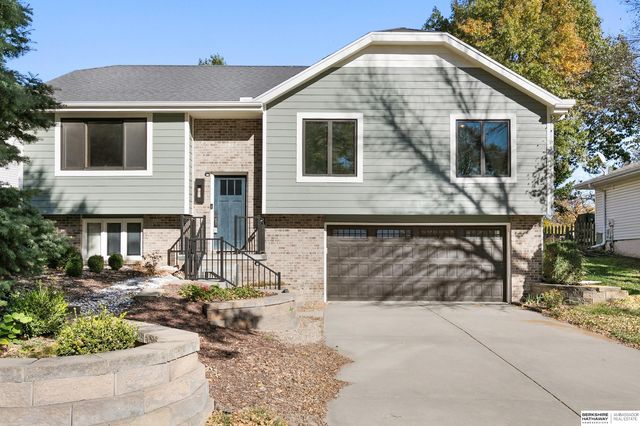3612 S  75th St, Lincoln, NE 68506