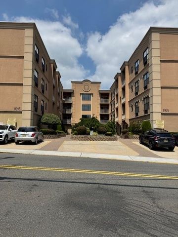 8915 Bergenwood Ave #20, North Bergen, NJ 07047