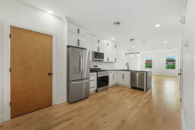 525 Washington St #2, Hoboken, NJ 07030