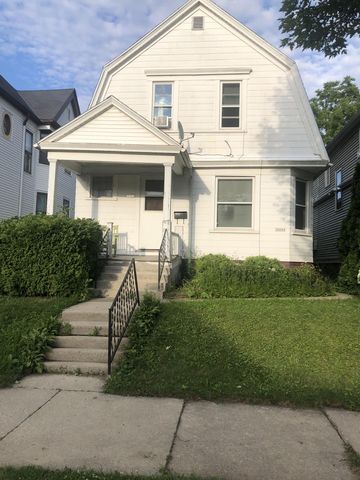 3066 N  Newhall St, Milwaukee, WI 53211