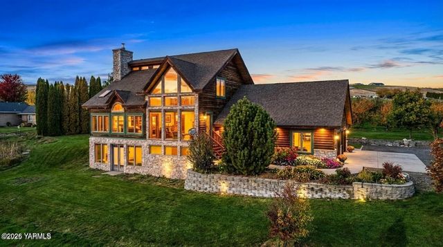 731 Selah Naches Rd, Selah, WA 98942