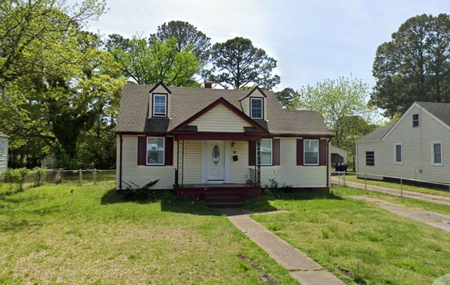 35 Fairview Cir S, Portsmouth, VA 23702