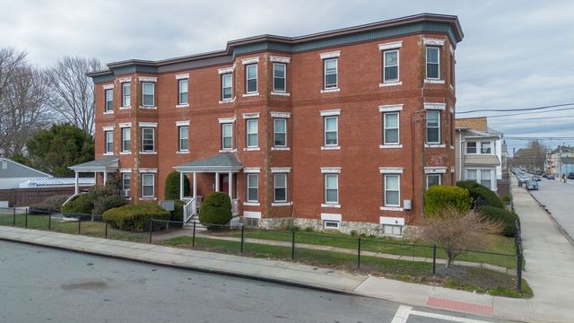1153-1157 Slade St, Fall River, MA 02724