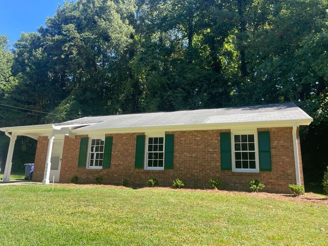 1009 Fenimore St, Winston Salem, NC 27103