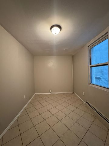 176 Pulaski Ave #1, Perth Amboy, NJ 08861