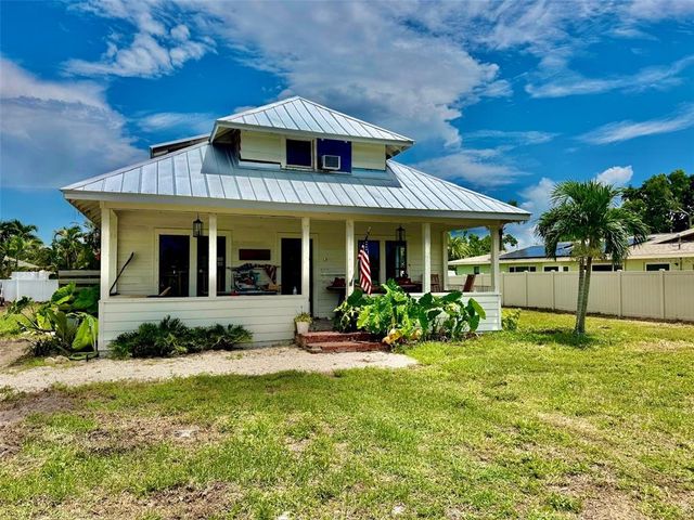 1815 81st St NW, Bradenton, FL 34209