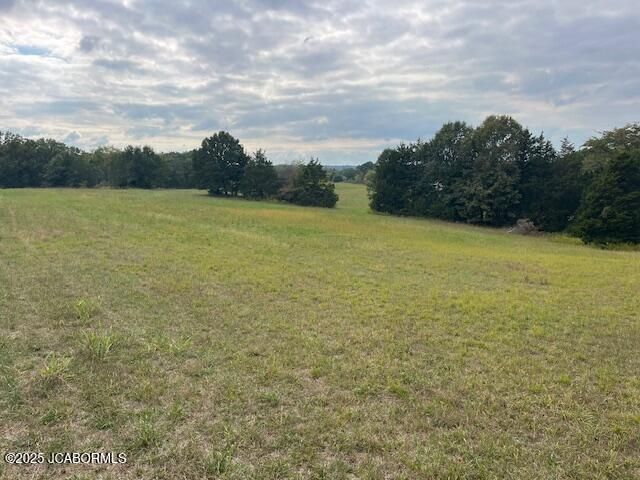 28 Monroe Hills Ln, Linn, MO 65051