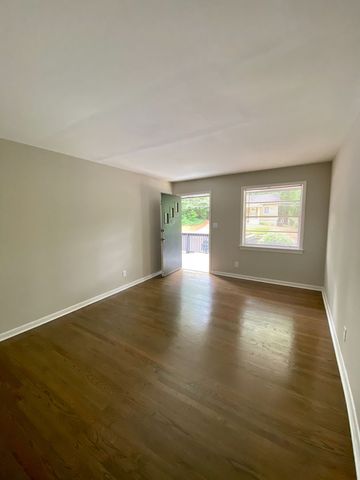 Hillcrest Ave, Decatur, GA 30030