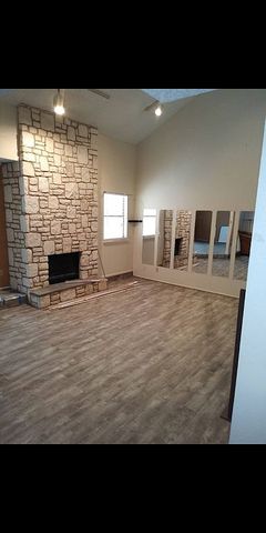 8416 Echo Creek Ln, San Antonio, TX 78240