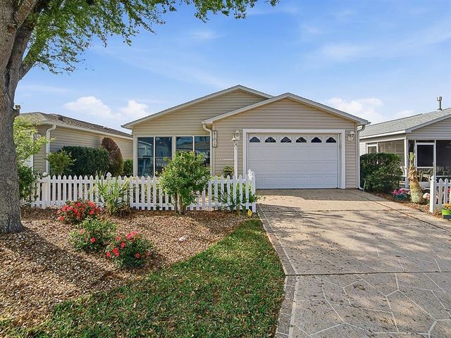 1018 Ridgeville Rd, The Villages, FL 32162