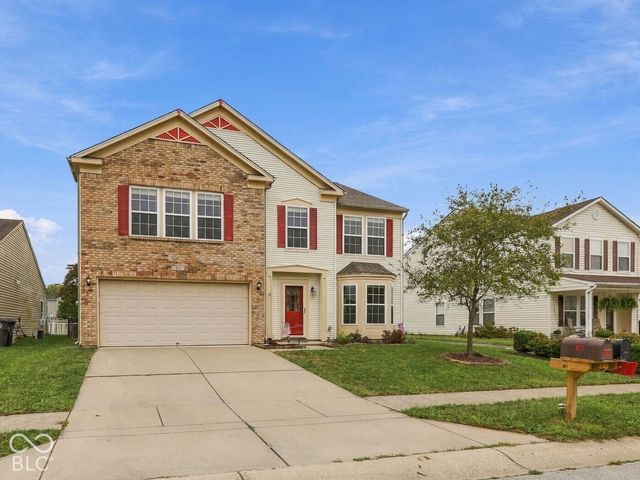 831 Highpointe Blvd, Shelbyville, IN 46176