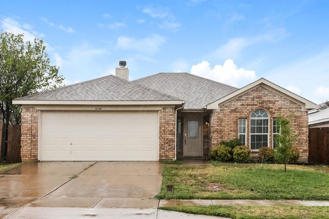 5104 Button Willow Dr, Fort Worth, TX 76123