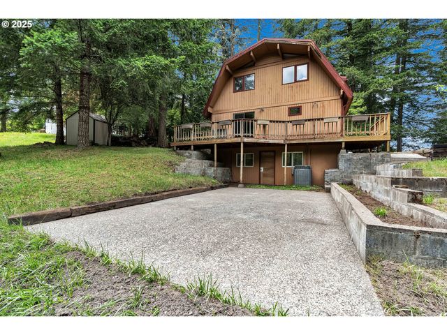 33300 SE Rainbow Rd, Estacada, OR 97023