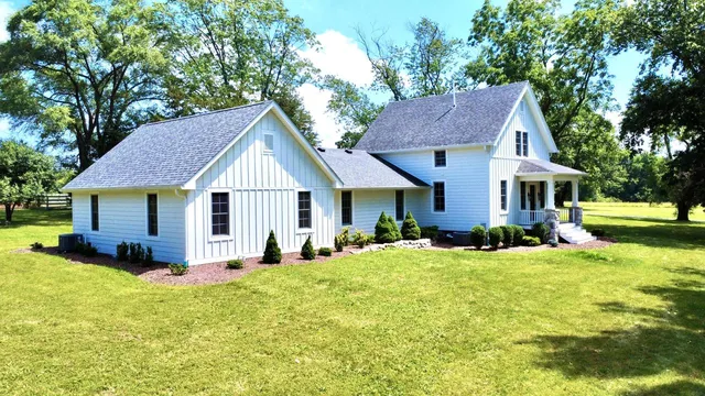 600 60th STREET, Caledonia, WI 53108