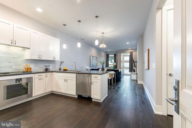 410 S  Front St #102, Philadelphia, PA 19147