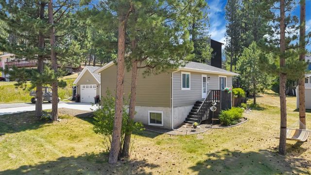 530 Deegan Dr, Hill City, SD 57745