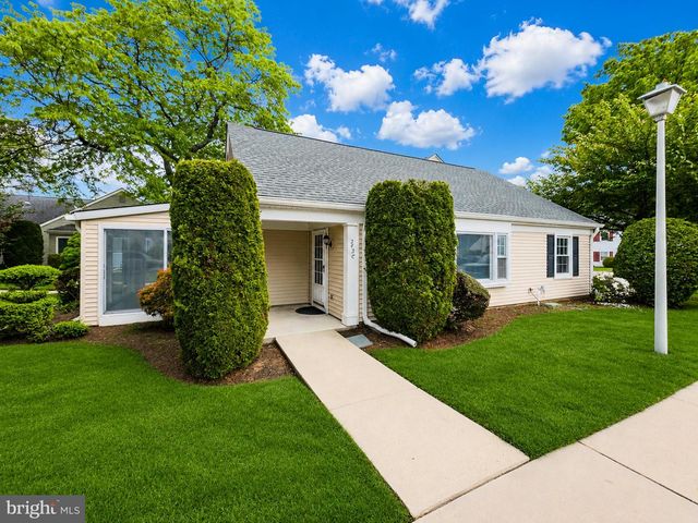 243 N  Mayflower Way, Monroe Township, NJ 08831