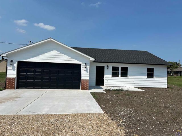 211 Sycamore St, Americus, KS 66835