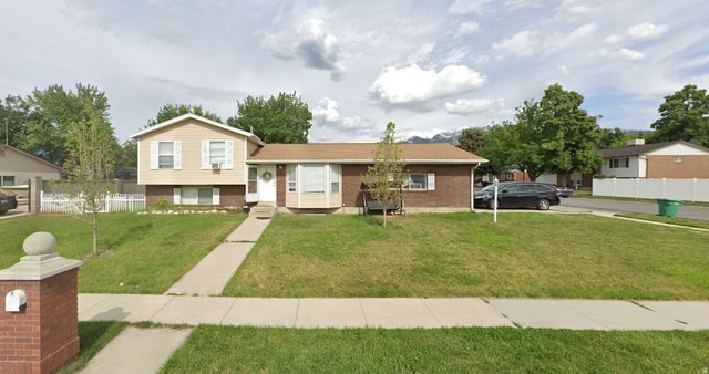 9571 S  David St, Sandy, UT 84070