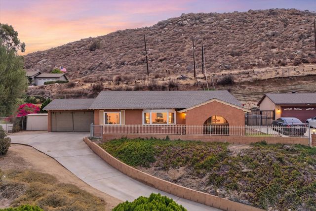 5435 Pinto St, Riverside, CA 92509