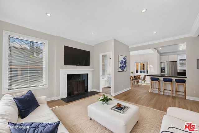 215 S  Gale Dr, Beverly Hills, CA 90211