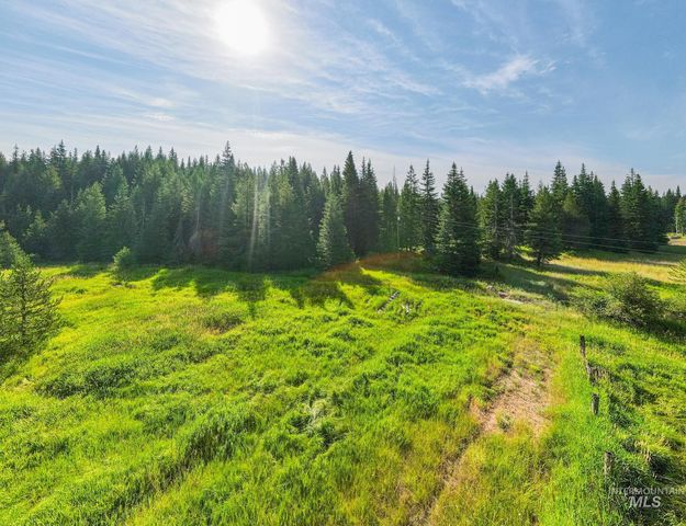 18538 Upper Fords Creek Rd, Weippe, ID 83553