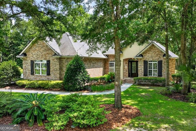 639 Chastain Cir, Richmond Hill, GA 31324
