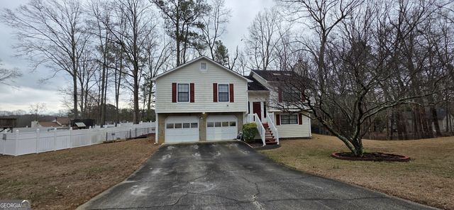 2699 Lantern Trl, Lithia Springs, GA 30122