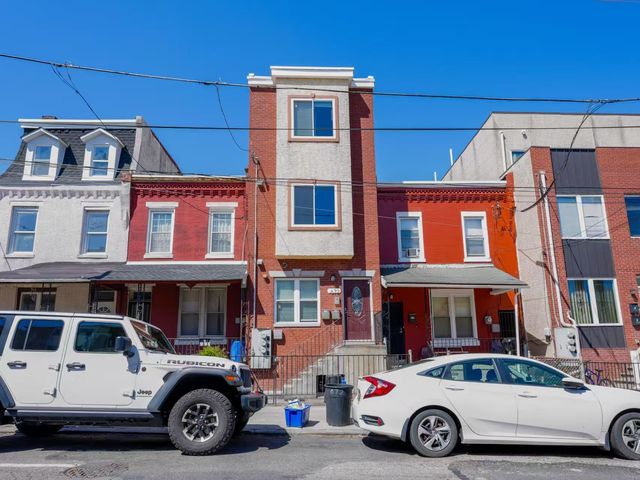 672 N  33rd St #B, Philadelphia, PA 19104