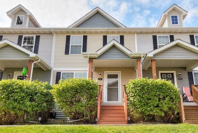711 Newport Pl, Norwalk, IA 50211
