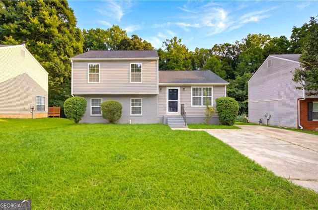 5612 Pine Gate Dr, Atlanta, GA 30349