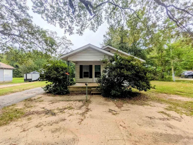 2237 Mount Holly Rd, Camden, AR 71701