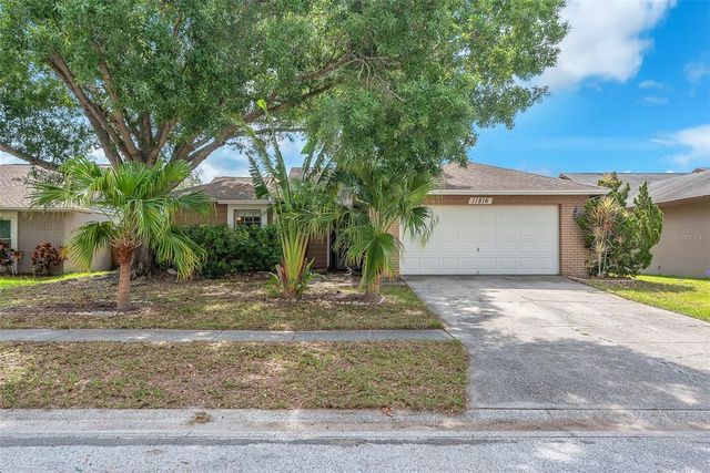 11816 Cedarfield Dr, Riverview, FL 33579