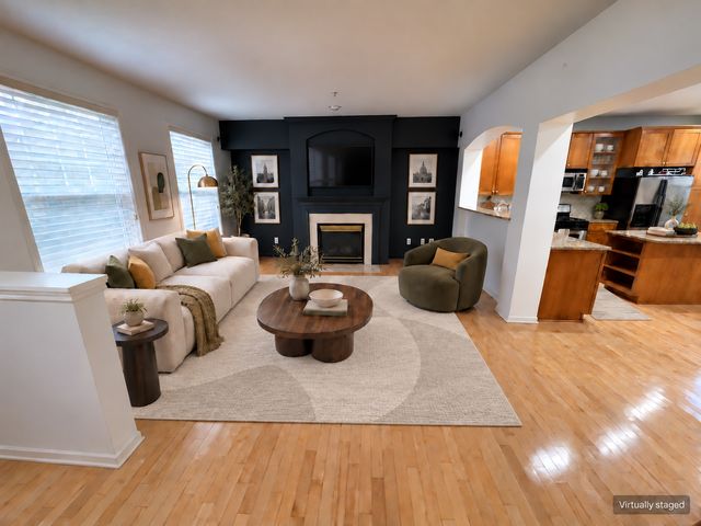 8279 Labont Way, Eden Prairie, MN 55344