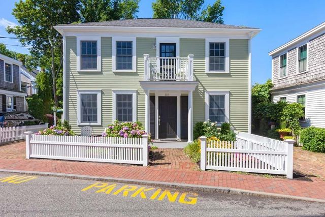 110 Commercial Street, Provincetown, MA 02657
