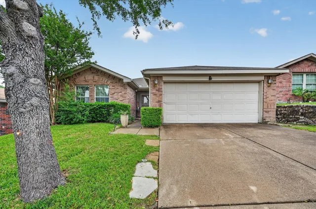 1634 Sax Leigh Dr, Dallas, TX 75241