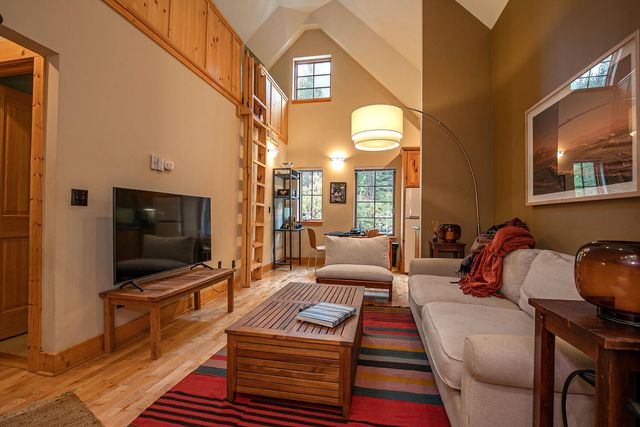 10770 Donner Pass Rd #302, Truckee, CA 96161