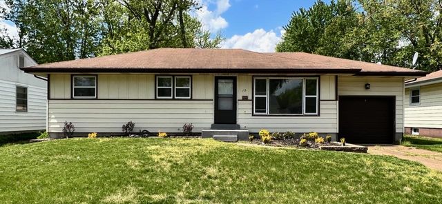 135 Pompano Ln, Florissant, MO 63031