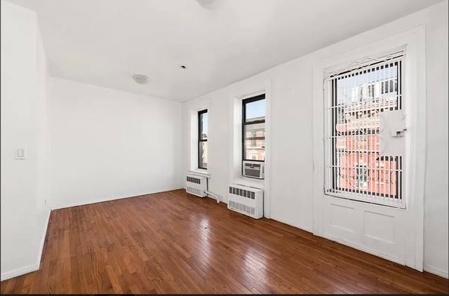 160 Prince St #14, New York, NY 10012