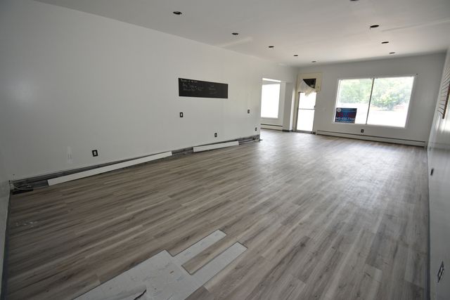 870 Violet Ave #8, Hyde Park, NY 12538