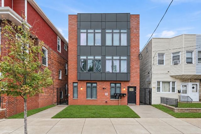 145 Bergen Ave, Jersey City, NJ 07305