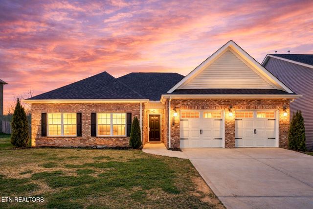 1225 Paul Lankford Dr, Maryville, TN 37801