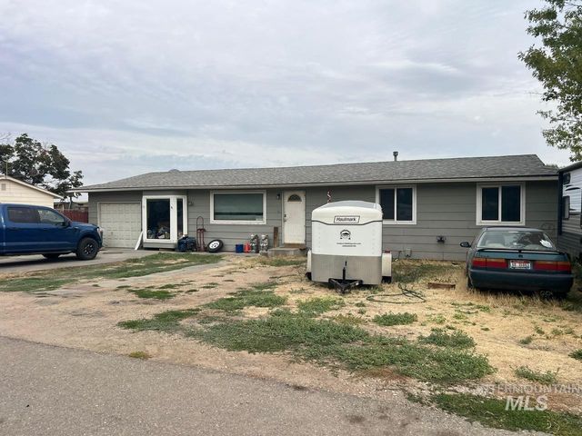3750 E  Overland Rd, Meridian, ID 83642