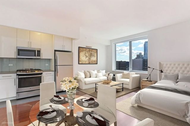 81 Fleet Pl #9K, Brooklyn, NY 11201