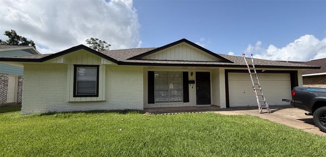 10830 Overlea Dr, Houston, TX 77089
