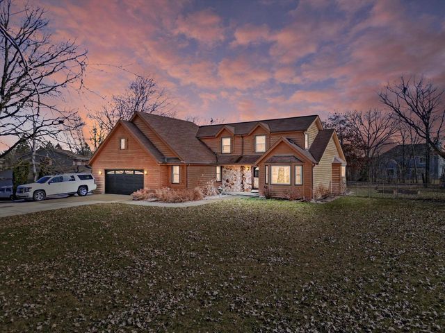 S76W20415 Hillendale DRIVE, Muskego, WI 53150