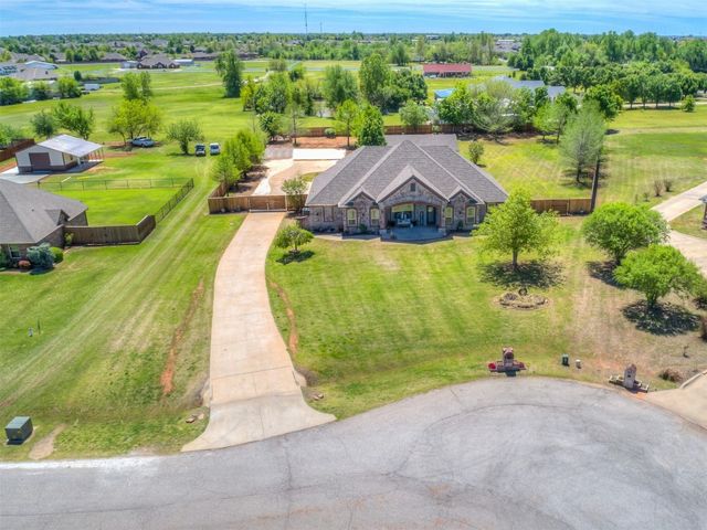 12916 SW 54th St, Mustang, OK 73064
