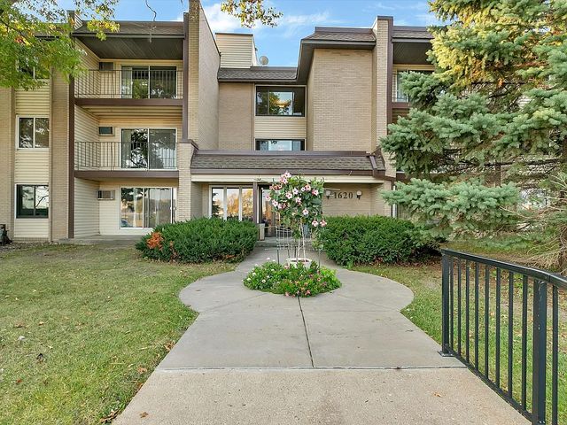 1620 Highway 36 W #305, Roseville, MN 55113
